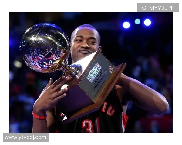 足球明星挑战扣篮大赛精彩集锦回顾与精彩瞬间分享